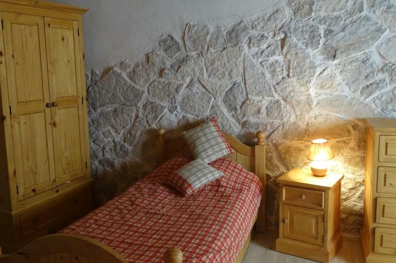 Gites Les Costoliers Châteauneuf-Miravail 외부 사진
